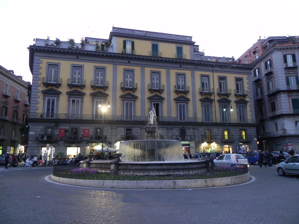 Palazzo Satriano 3* Neapel